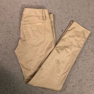 EUC 31” Skinny Worth Sateen jeans size 4 -Sand Bar